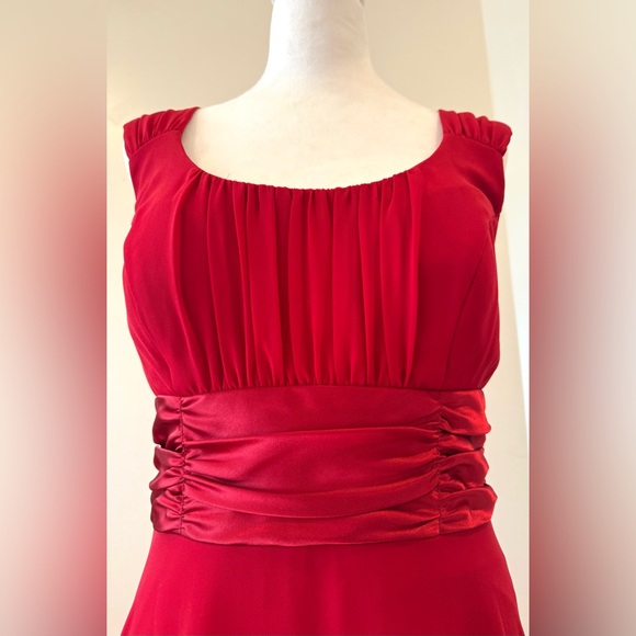 Elegant Red Chiffon Dress - very beautiful ❤️ - Picture 6 of 16